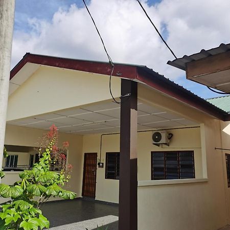 Homestay Che Wan Kuantan Exteriör bild